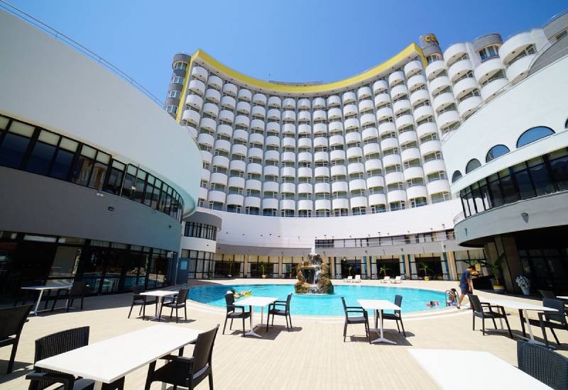 HOTEL CENDER *4