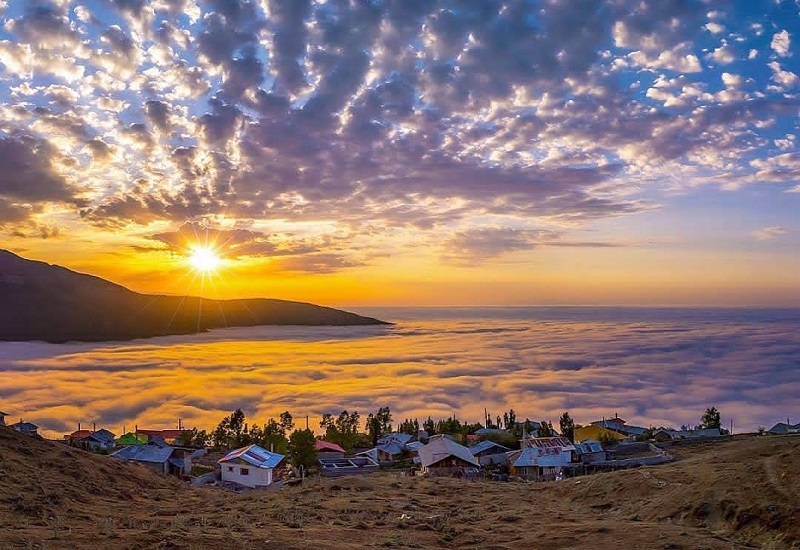 فیلبند ییلاقی بر فراز ابرها